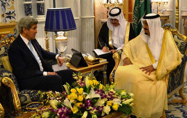 Kerry Holds Saudi Talks Ahead of Syria, Libya Meetings